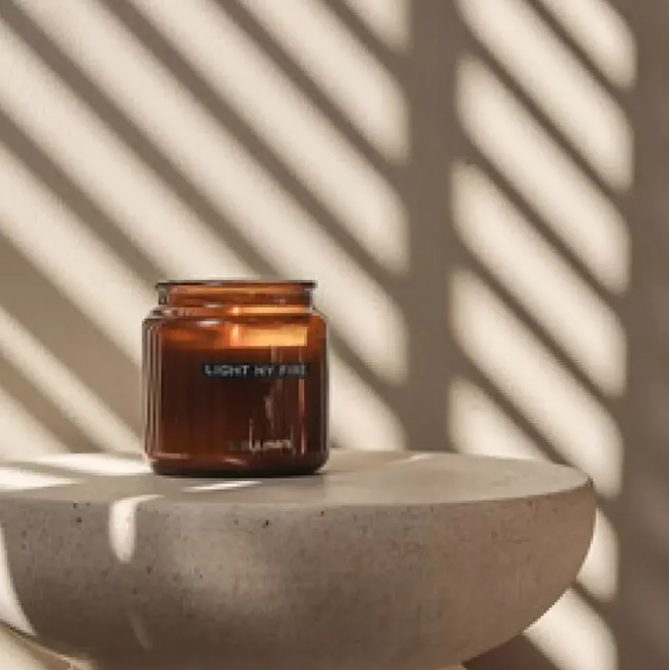 Duftlys "Light My Fire" Cedarwood