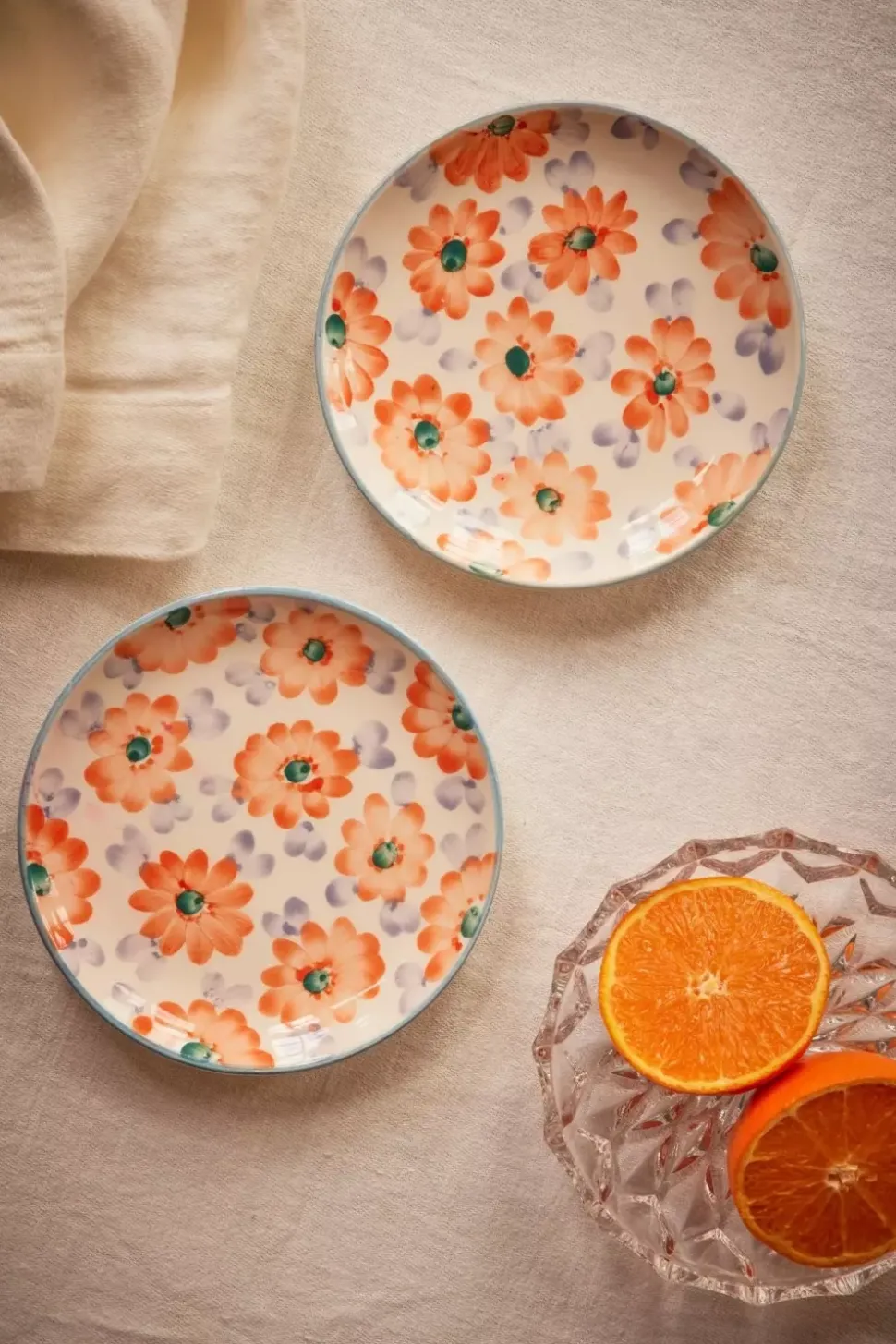 Håndmalt Kakeasjett Oransje Blomster