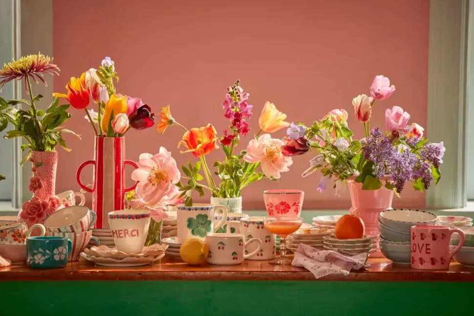 Håndmalt Kakeasjett Rosa Blomster