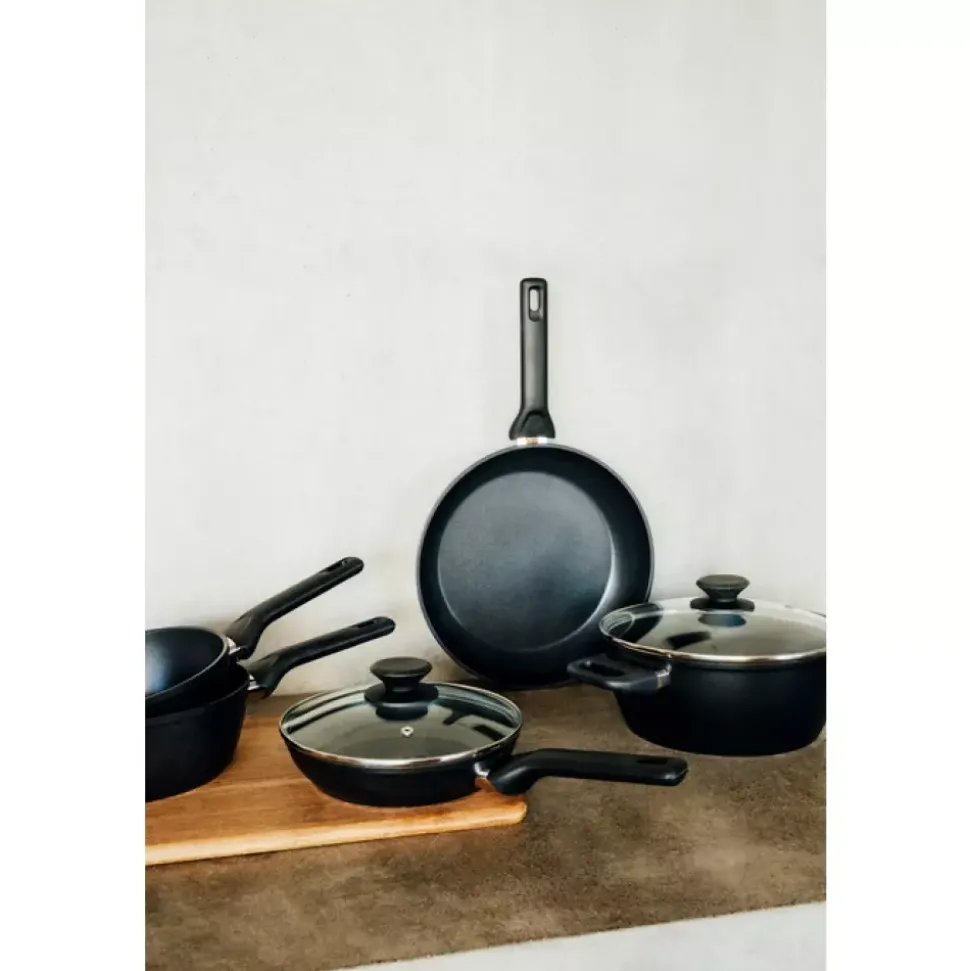 Kitchen Essentials - Grytesett s/5 - 1/1,8/2,8 l