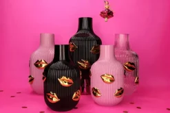 L´Amour Vase H(30Cm) Lips Gull/Svart Sprayet