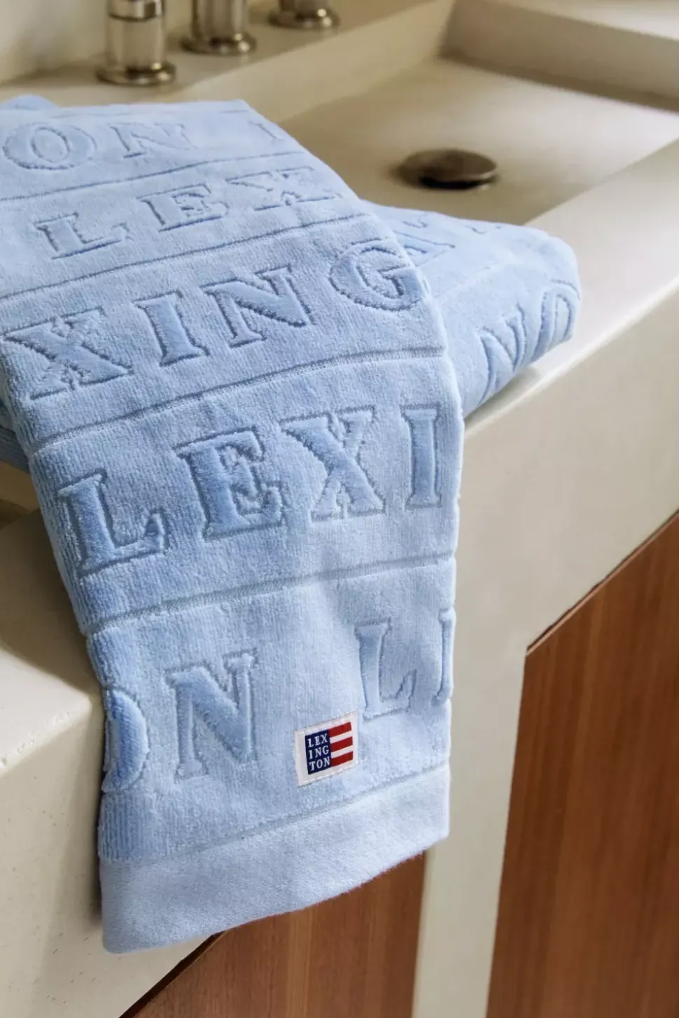 Lexington Velour Jacquard Håndkle Med Logo Himmelblå 30x50cm