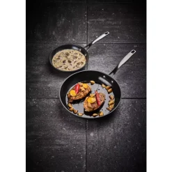 Modern House - Black line - Stekepanne 28 cm - 2,5 l