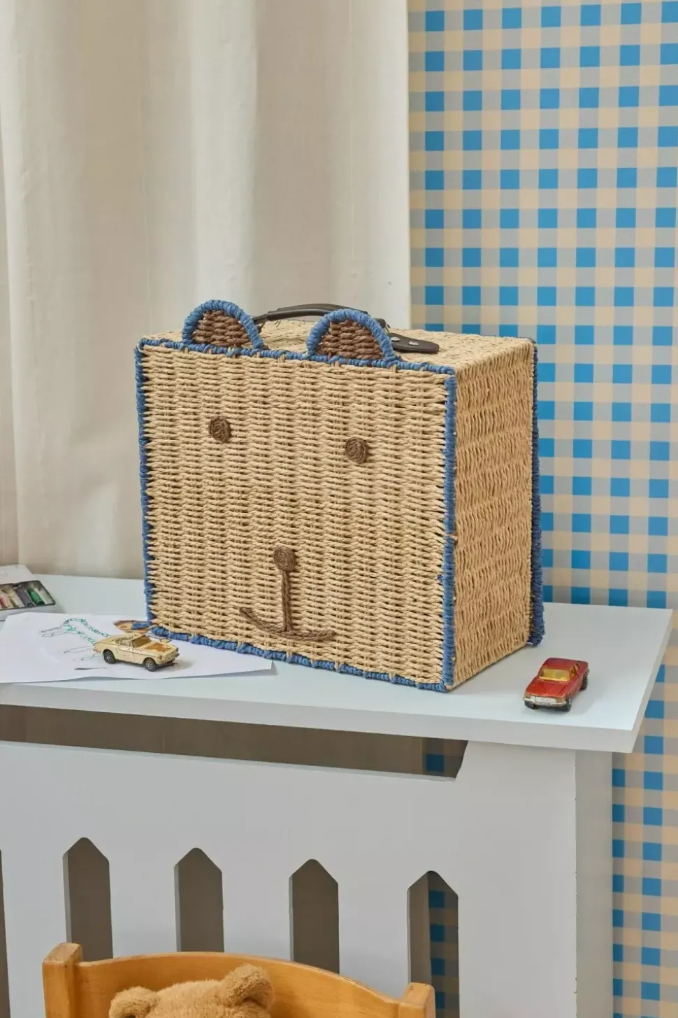 Papirtau Koffert I Bjørneform Med Blå Detaljer
