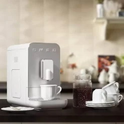 SMEG - BCC11 - Kaffemaskin - 1,4 l Hvit