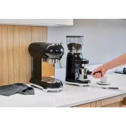 Smeg Kaffekvern 150 W Svart