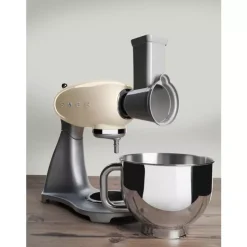 Smeg Kjøkkenmaskin 4,8 l Krem Stålfot