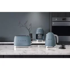 SMEG - KLF03 - Vannkoker - 1,7 l Blå