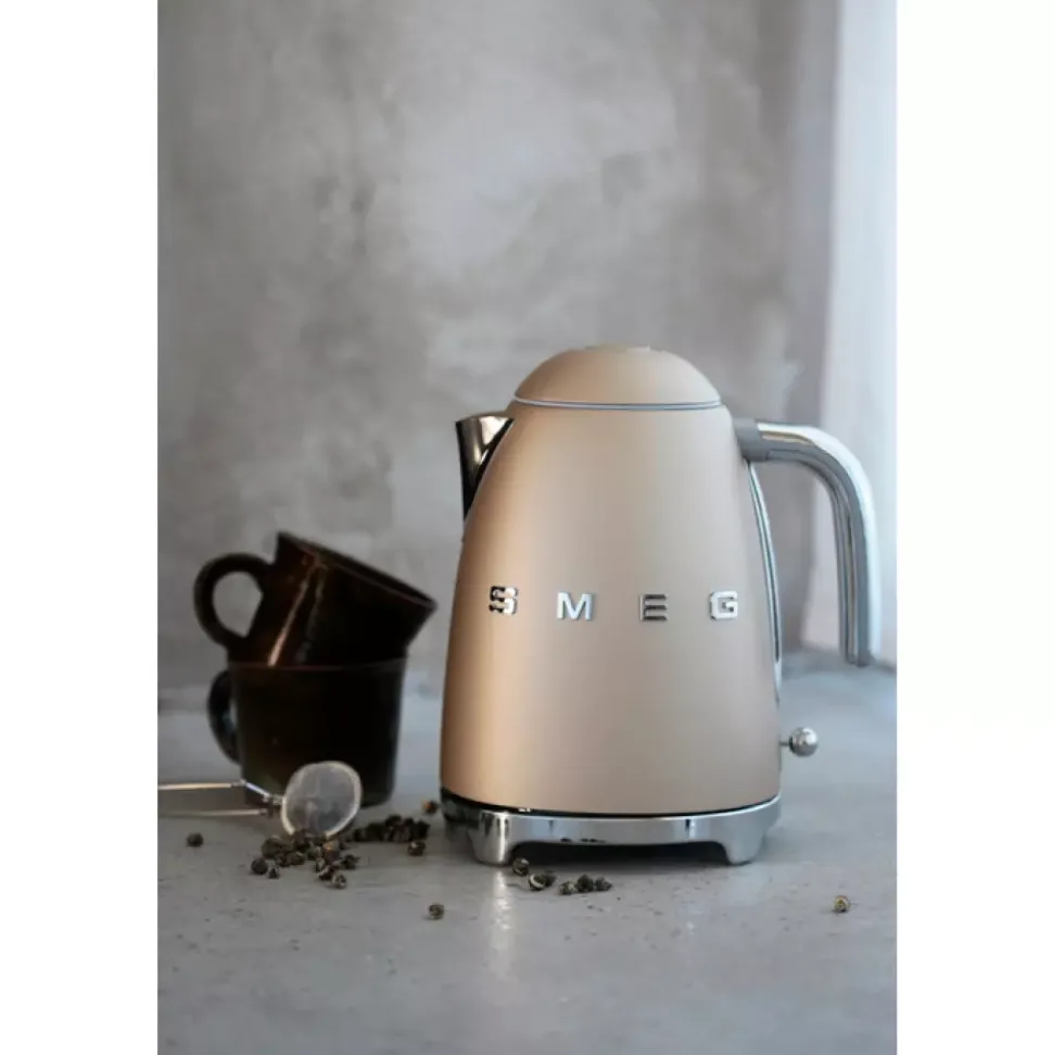 SMEG - KLF03 - Vannkoker - 1,7 l Gull