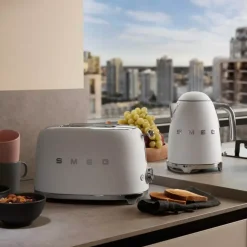 SMEG - KLF03 - Vannkoker - 1,7 l Hvit
