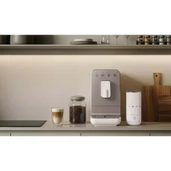 SMEG - MFF02 - Melkeskummer - 0,18 l