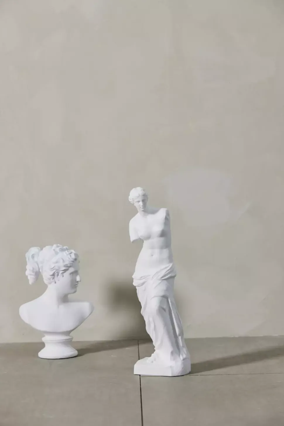 Statia Figur 20,5x12,5x30,5 cm Hvit